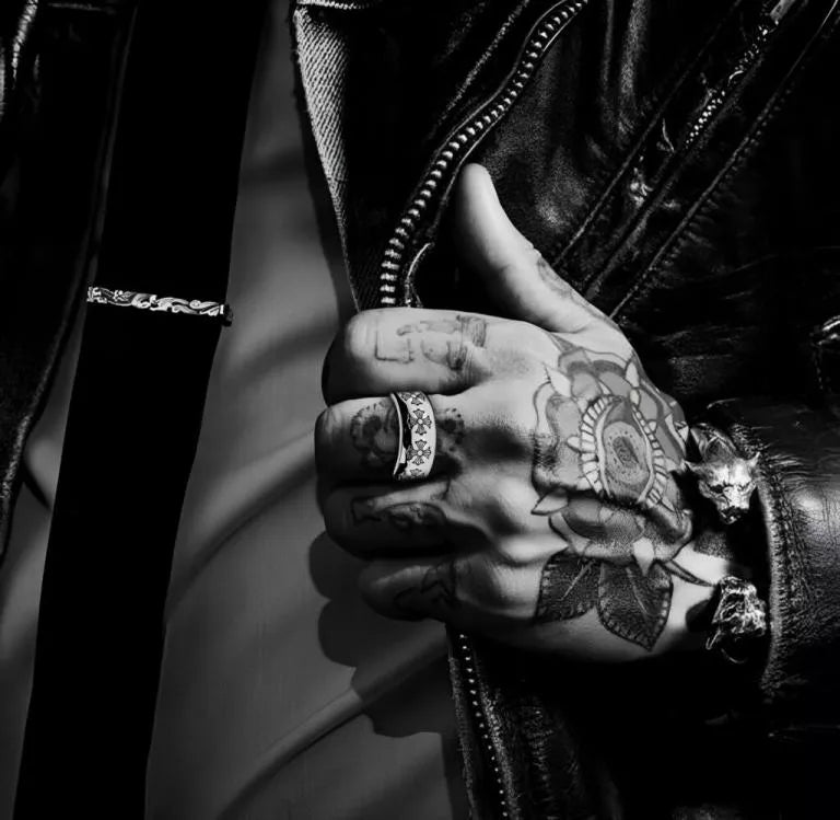 Chrome Hearts ETCHED PLUS BAND RING 2